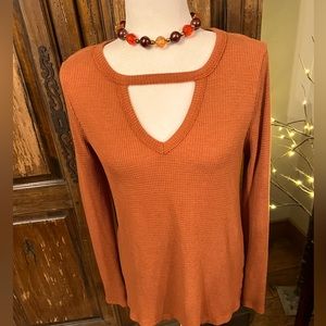 T.LA burnt orange top